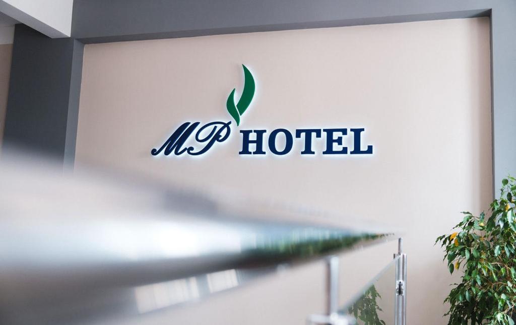 MP hotel room 2